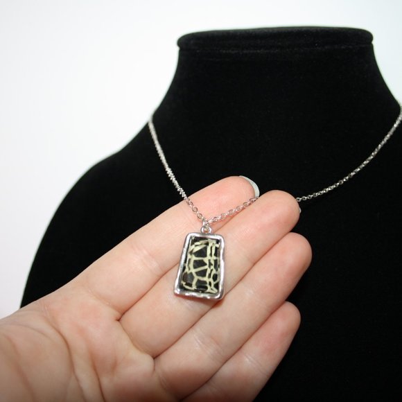 ⚡🔗 Silver Statement Necklace · 16" · NWOT - Picture 5 of 5